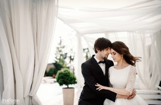 львів львівський у львові львівські фотографи фото фотограф фотографії фотоальбом фотозйомка весілля на весілля весільний весільні весільне портрет хрестини причастя дитяча дитяче діти сімейна сімейне весільні фотографи оскарфото львов львовский львова фотографии свадьба свадебный свадебные на свадьбу портрет крестины децкая децкое дети семейная семейное ВЕСІЛЬНА ФОТОЗЙОМКА У ЛЬВОВІ, ВЕСІЛЬНЕ ФОТО ЛЬВІВ, ФОТОГРАФ НА ВЕСІЛЛЯ У ЛЬВОВІ, ВЕСІЛЬНА ФОТОЗЙОМКА ЛЬВІВ, ВЕСІЛЬНЕ ФОТО У ЛЬВОВІ, ВЕСІЛЬНИЙ ФОТОГРАФ ЛЬВІВ Весілля, Урочисті події, Презентації, Корпоративи, Вечірки, Бізнес-зустрічі,Прийоми та Фуршети, Ювілеї, Дні народження, Зустрічі випусників, Дитячі святкування , Портретна, Дитяча, Сімейна фотографія, - Рекламне фото - Інтер’єрів, Екстер’єрів, Архітектури, Витворів Мистецтва Художня обробка фото, ретуш і реставрація. Виготовлення весільних слайд-шоу,фотожурналів, альбомів та фотокниг.